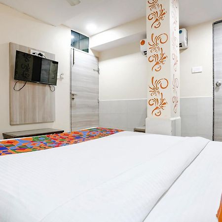 Fabexpress Sarah Gold - Nr Nesco Exhibition Center Hotel มุมไบ ภายนอก รูปภาพ